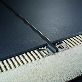 Profil | 0.5x270 cm | Joint de dilatation Noir